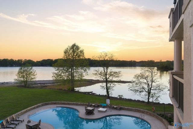 12100 Two Rivers Drive F-3, Athens, AL 35611