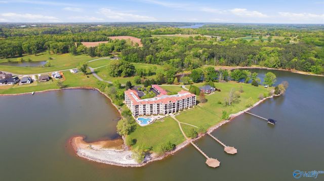 12100 Two Rivers Drive F-3, Athens, AL 35611