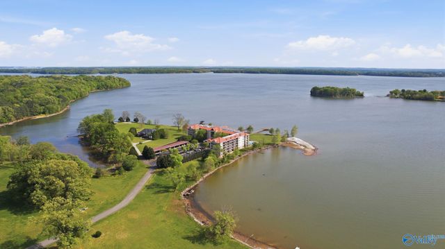 12100 Two Rivers Drive F-3, Athens, AL 35611