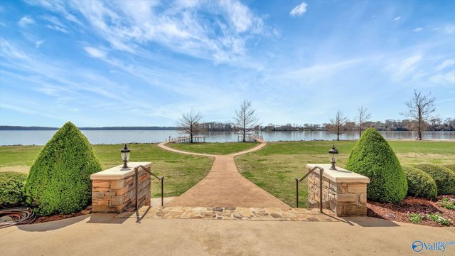 12100 Two Rivers Drive F-3, Athens, AL 35611