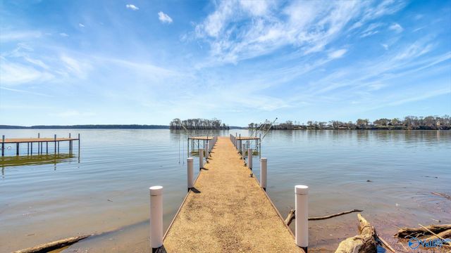 12100 Two Rivers Drive F-3, Athens, AL 35611