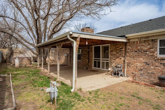 32 VILLAGE Drive, Canyon, TX 79015