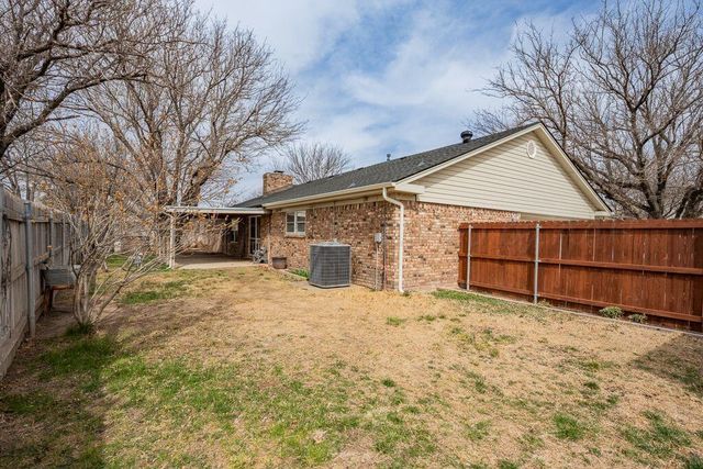 32 VILLAGE Drive, Canyon, TX 79015