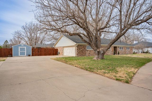 32 VILLAGE Drive, Canyon, TX 79015