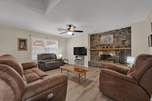 32 VILLAGE Drive, Canyon, TX 79015