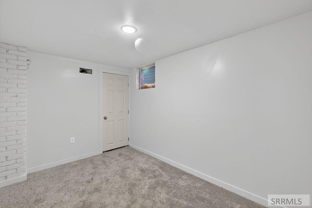 Image 10 of property listing at 295 S Boulevard, Idaho Falls, ID 83401