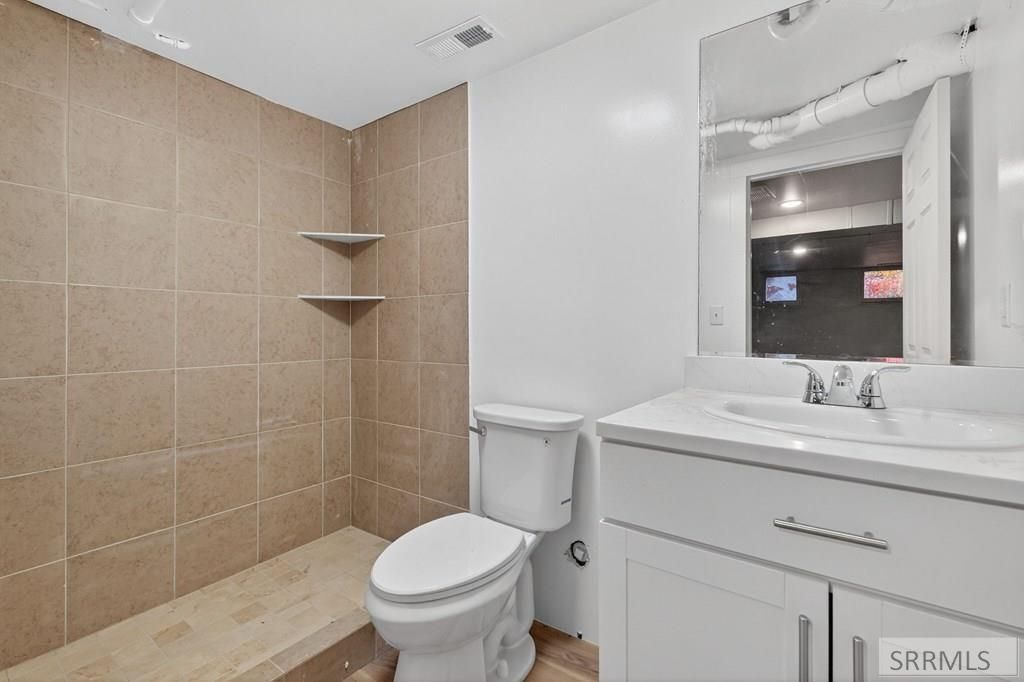 Image 12 of property listing at 295 S Boulevard, Idaho Falls, ID 83401