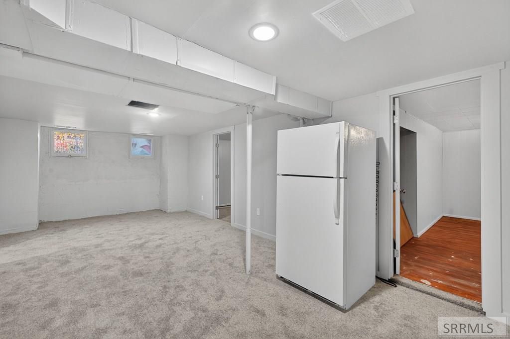 Image 4 of property listing at 295 S Boulevard, Idaho Falls, ID 83401