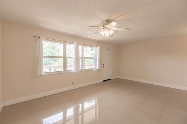 4302 Martinique Circle H3, Coconut Creek, FL 33066