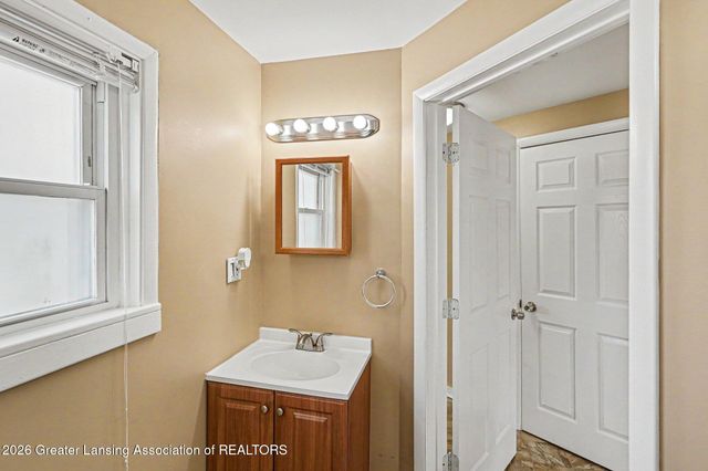1296 Adams Street, Dansville, MI 48819