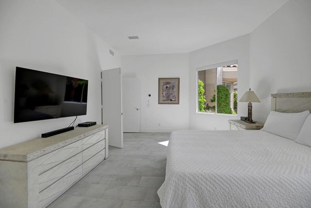 189 White Horse Trail, Palm Desert, CA 92211