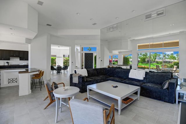 189 White Horse Trail, Palm Desert, CA 92211