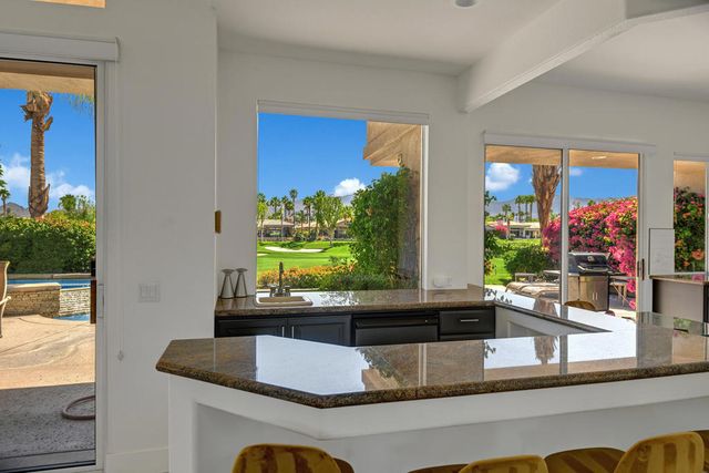 189 White Horse Trail, Palm Desert, CA 92211