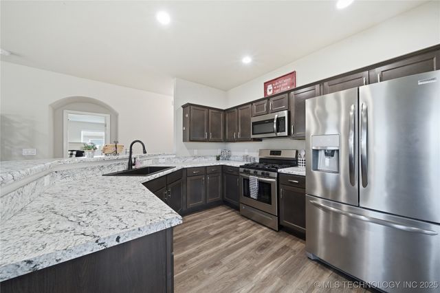 1244 E Quincy Street, Broken Arrow, OK 74012