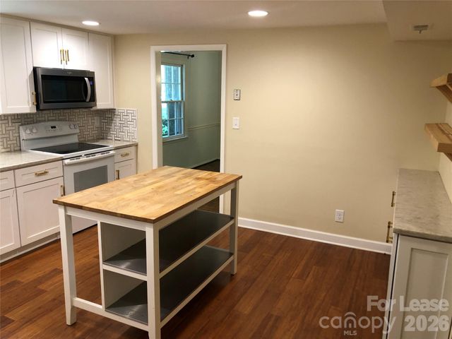 823 Tadlock Place, Matthews, NC 28105