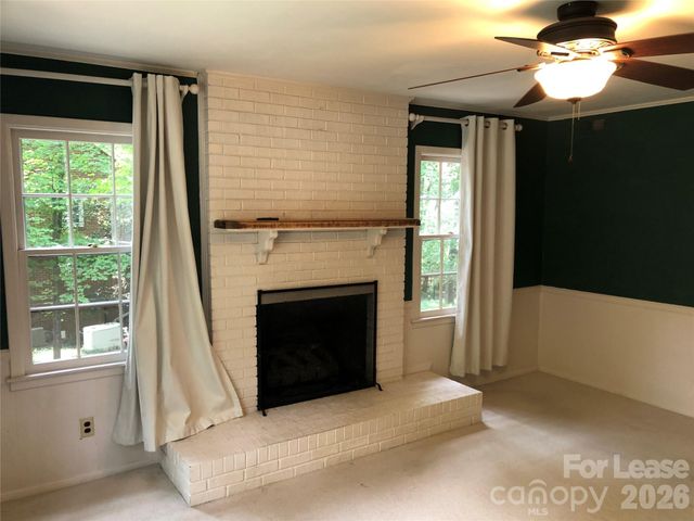 823 Tadlock Place, Matthews, NC 28105