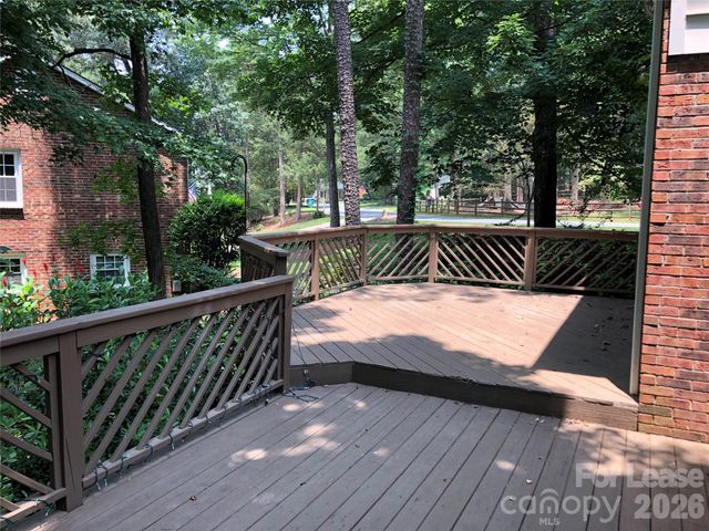 823 Tadlock Place, Matthews, NC 28105
