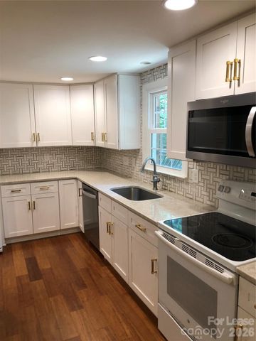 823 Tadlock Place, Matthews, NC 28105