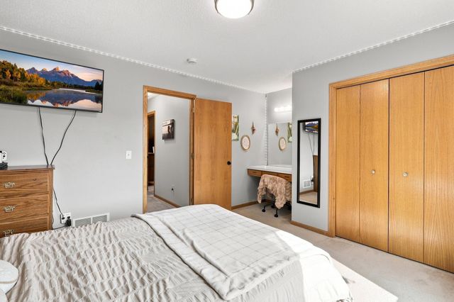 23632 Aspen Drive, Rogers, MN 55374