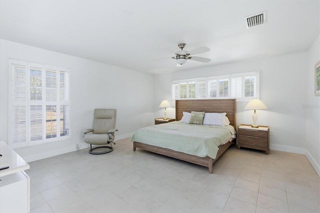 616 LYONS LANE, Longboat Key, FL 34228