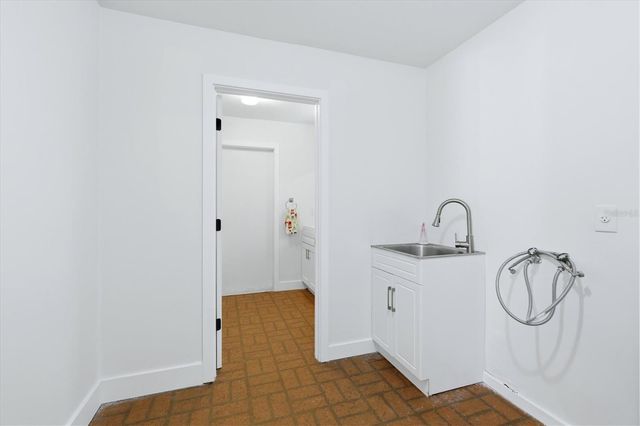 616 LYONS LANE, Longboat Key, FL 34228