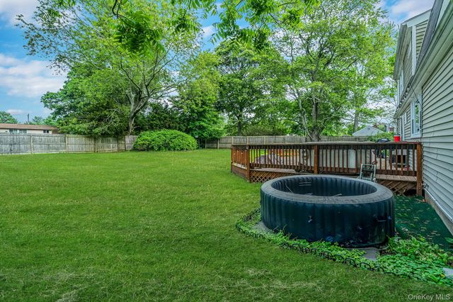 43 College Drive, Stony Brook, NY 11790
