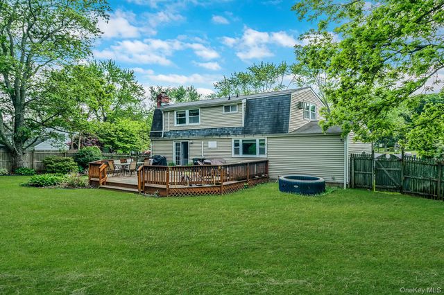 43 College Drive, Stony Brook, NY 11790