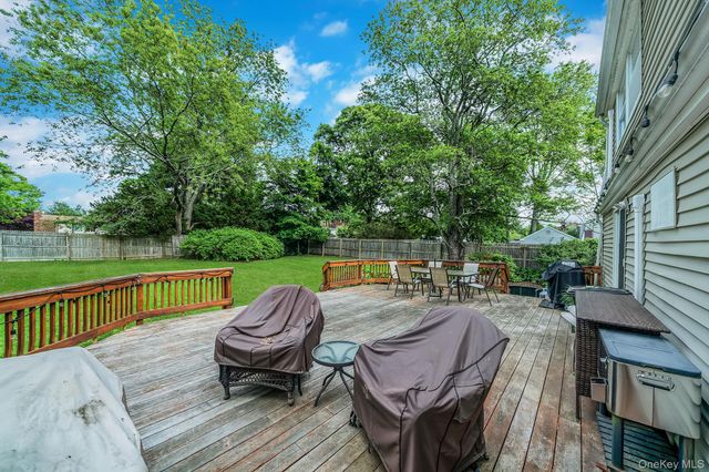 43 College Drive, Stony Brook, NY 11790