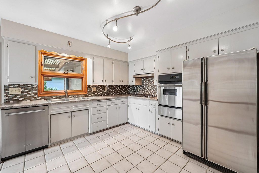 612 Russell Avenue S, Minneapolis, MN 55405 — photo 2