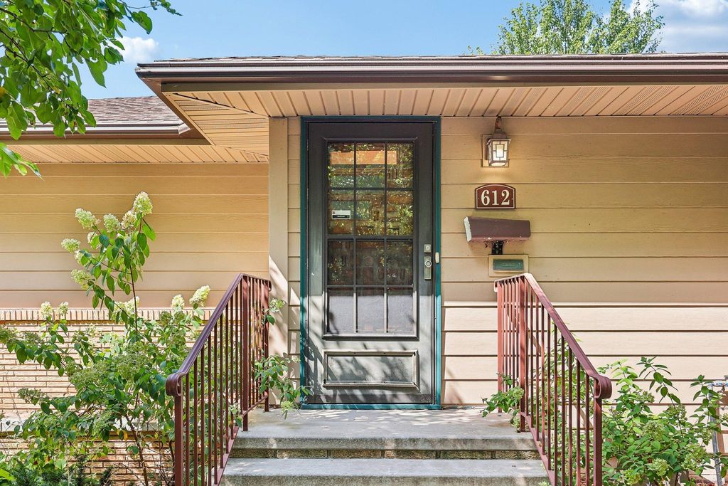 612 Russell Avenue S, Minneapolis, MN 55405 — photo 5