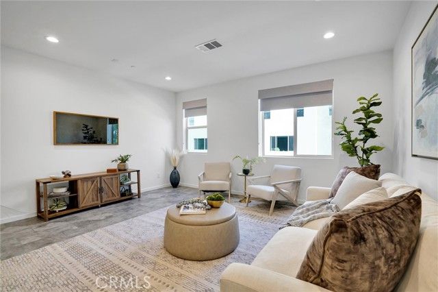 1512 W Artesia Square F, Gardena, CA 90248