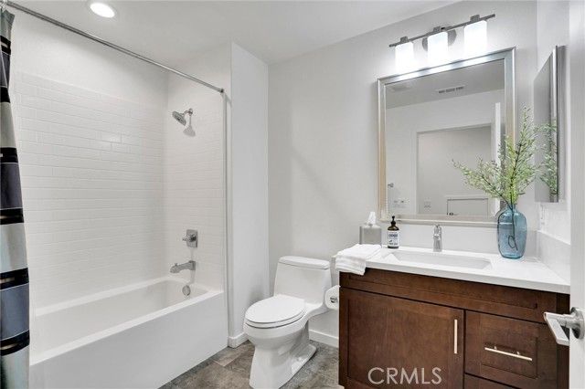 1512 W Artesia Square F, Gardena, CA 90248