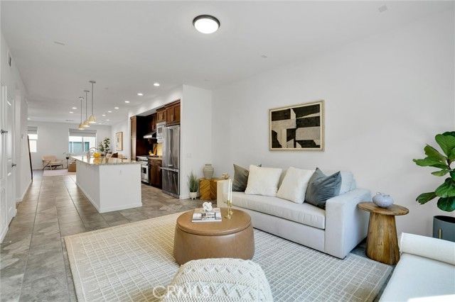 1512 W Artesia Square F, Gardena, CA 90248