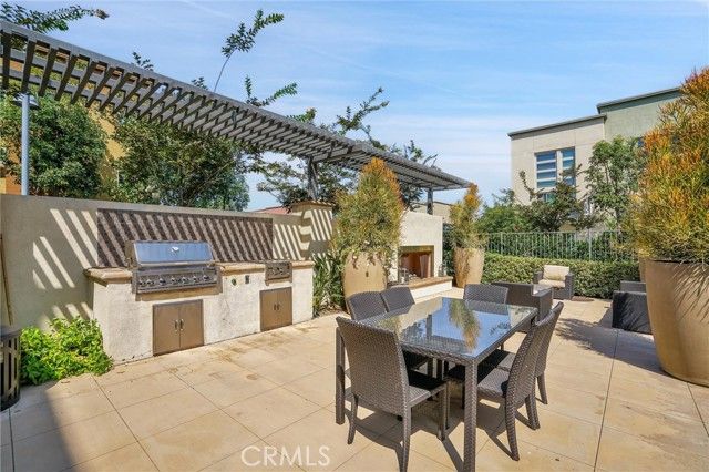 1512 W Artesia Square F, Gardena, CA 90248