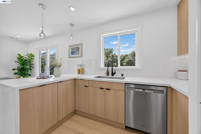 129 Drake Ave, South San Francisco, CA 94080
