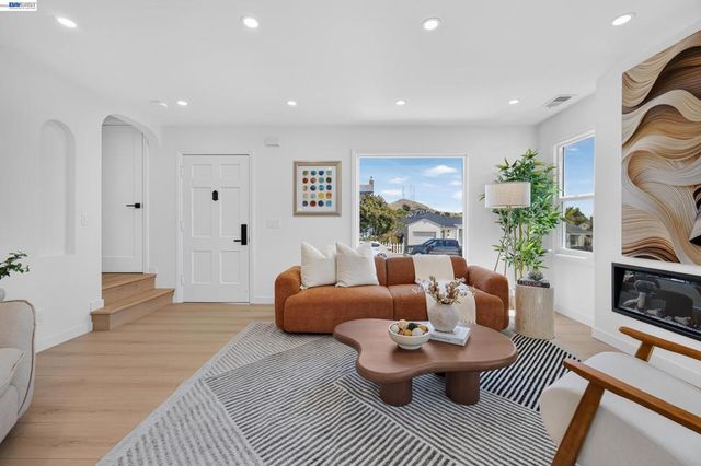 129 Drake Ave, South San Francisco, CA 94080