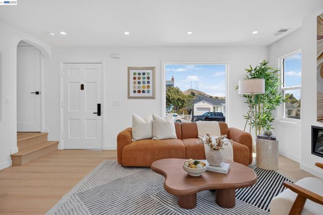 129 Drake Ave, South San Francisco, CA 94080