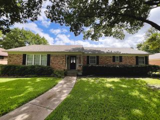 826 Sylvania Drive, Dallas, TX 75218