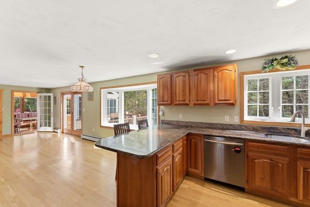 30 Millstone Ln, Middleboro, MA 02346