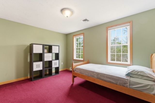 30 Millstone Ln, Middleboro, MA 02346