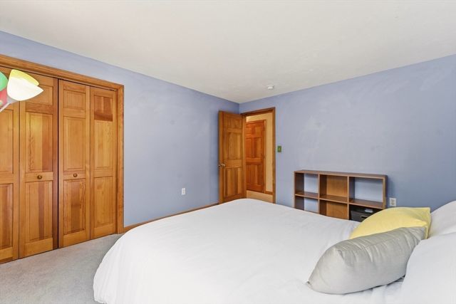 30 Millstone Ln, Middleboro, MA 02346