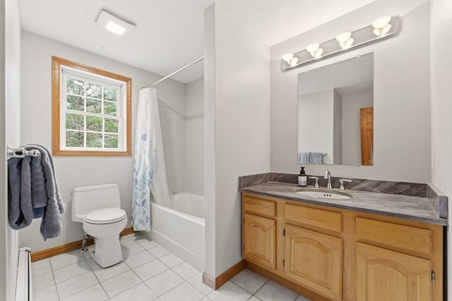 30 Millstone Ln, Middleboro, MA 02346