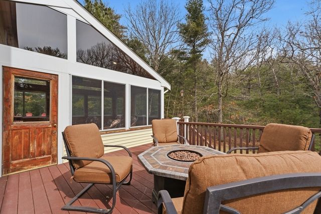 30 Millstone Ln, Middleboro, MA 02346