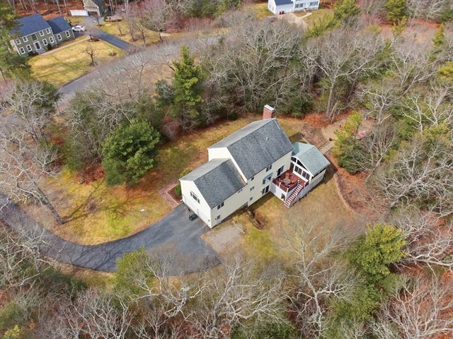 30 Millstone Ln, Middleboro, MA 02346