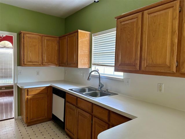 1452 Saint Gallen Lane, Lewisville, TX 75067