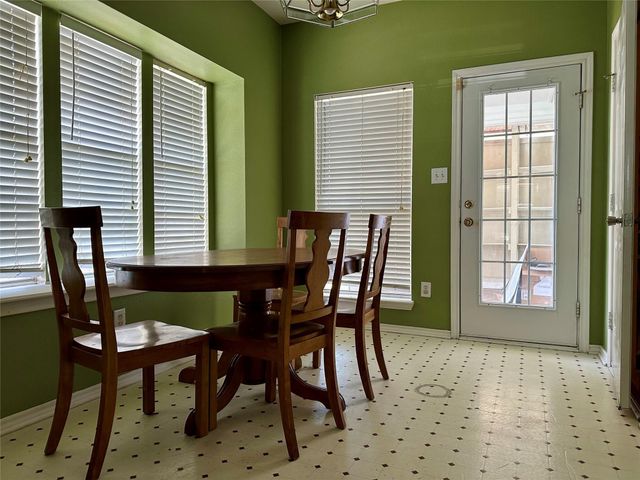1452 Saint Gallen Lane, Lewisville, TX 75067