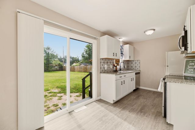 2450 S St Clair Ave, Wichita, KS 67217