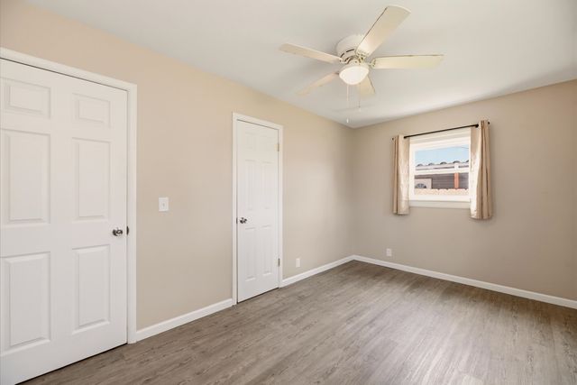 2450 S St Clair Ave, Wichita, KS 67217