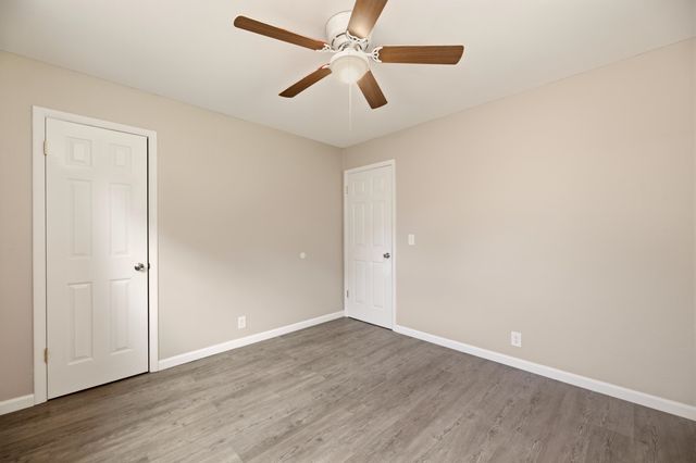 2450 S St Clair Ave, Wichita, KS 67217