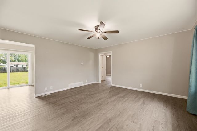 2450 S St Clair Ave, Wichita, KS 67217
